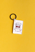 Load image into Gallery viewer, Η γάτα μου ξέρει | Key chain
