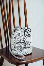 Load image into Gallery viewer, Vintage Lace Shoulder Bag | White
